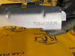 MOCOWANIE UCHWYTU PODSUFITKI RENAULT MEGANE IV