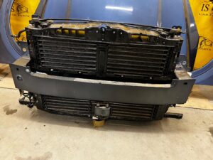 FORD KUGA MK3 MASKA LAMPY PRZÓD CHŁODNICE ST LINE CHROMA BLUE