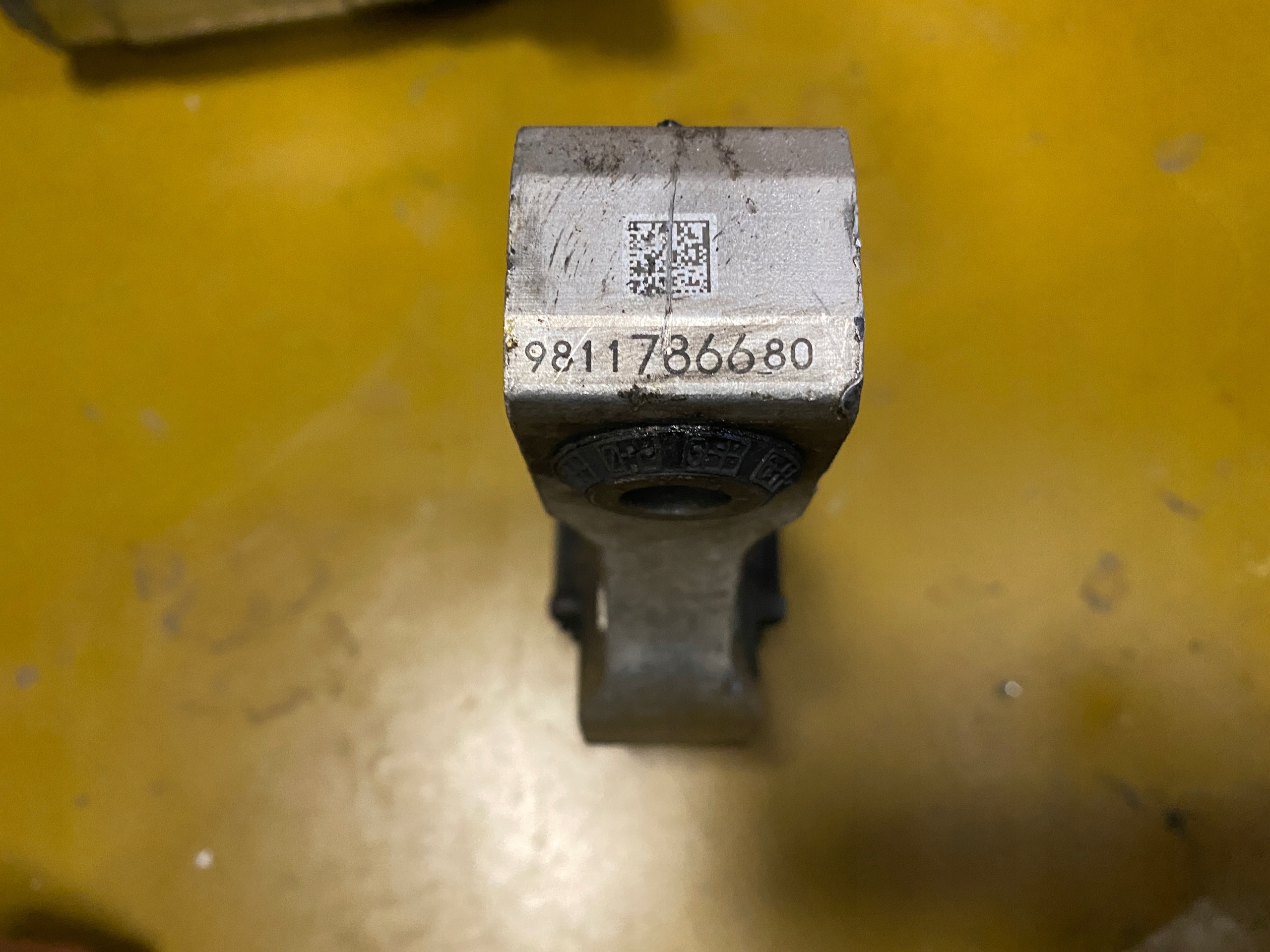 PODUSZKA DÓŁ ŁAPA SILNIKA PEUGEOT 3008 II CITROEN