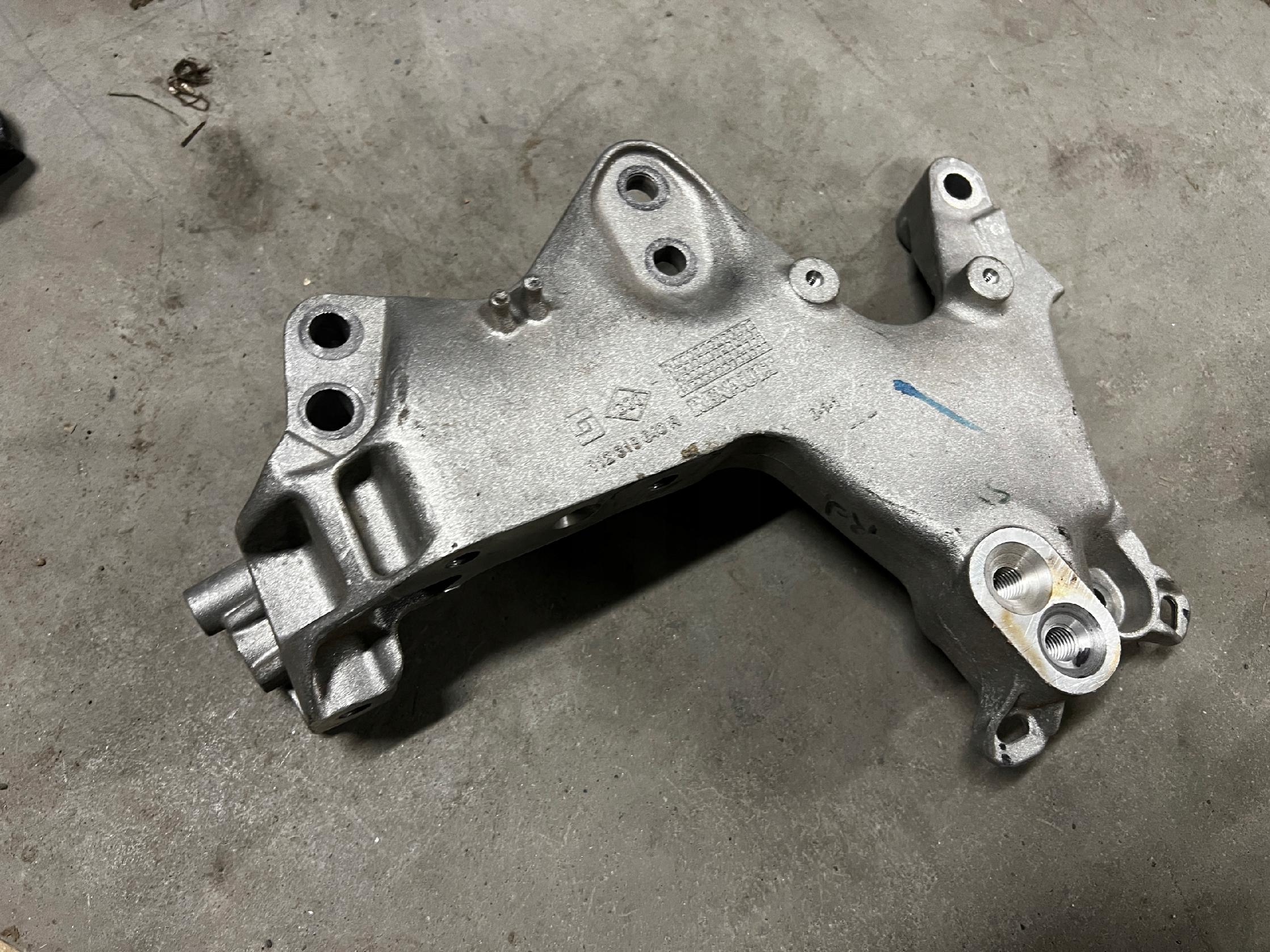 ŁAPA MOCOWANIE SILNIKA RENAULT MEGANE IV TALISMAN ESPACE V 1.6 DCI