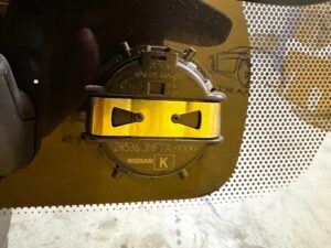 SZYBA PRZÓD CZOŁOWA AKUSTYCZNA NISSAN LEAF II ZE1