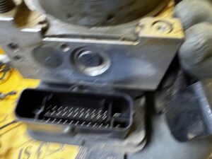 POMPA HAMULCOWA ABS DACIA DOKKER 1.5 BLUE DCI