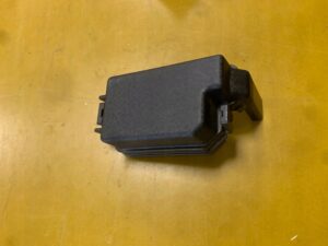 OSŁONA POKRYWA BEZPIECZNIKÓW MODUŁ KIA SORENTO III