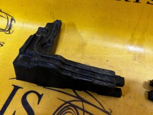 WYGŁUSZENIE MASKI PRAWE DACIA DUSTER II