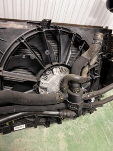 KOMPLET CHŁODNIC WENTYLATOR CHŁODNICA JAGUAR XJ X351 3.0D