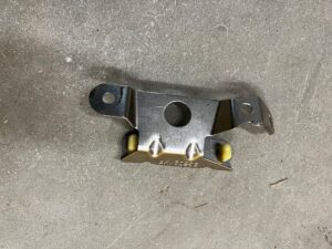 MOCOWANIE WSPORNIK UCHWYT DACIA DUSTER II 2