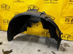 NADKOLE WNĘKA PRAWY PRZÓD BMW E92 M3 8043214