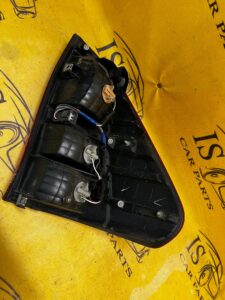LAMPA TYŁ TYLNA LEWY LEWA TOYOTA HILUX VIII 8
