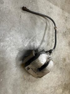 ZACISK HAMULCOWY JARZMO TYŁ LEWY LEWE BMW X5 F15 X6 F16