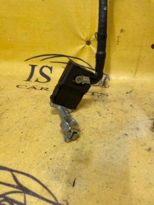 PRZEWÓD KLEMA PLUSOWA LAND ROVER L462 DISCOVERY V