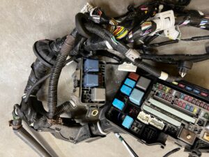 WIĄZKA INSTALACJA SILNIKA PUSZKA BEZPIECZNIKÓW LEXUS RX 450H III 3 AL10