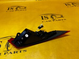 LAMPA PRZECIWMGIELNA ODBLASK TYŁ LEWY LAND ROVER DISCOVERY 5 V L462