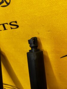 KOMPLET SIŁOWNIKI KLAPY LEWY PRAWY FORD KUGA MK3