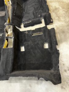 WYKŁADZINA KOMPLETNA PRZÓD TYŁ MERCEDES E-KLASA W213