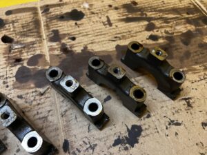 KOMPLET PODPORA PODPORY STOPA WAŁU BLOKU RENAULT 1.3 TCE H5HB470