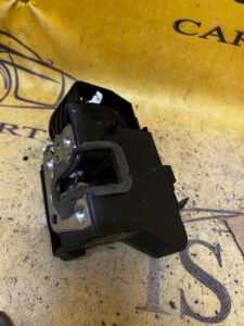 ZAMEK DRZWI TYŁ TYLNYCH PRAWY PRAWYCH DACIA SANDERO 3 III