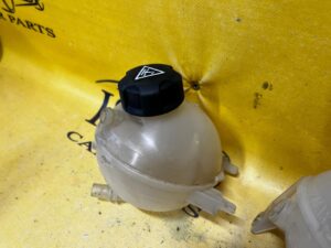 ZBIORNICZEK WYRÓWNAWCZY PEUGEOT 3008 I 5008