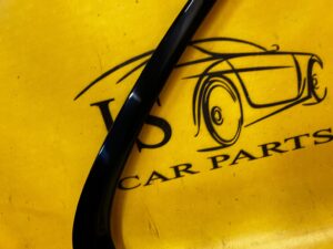 LISTWA RAMKA OSŁONA SZYBY PRAWA PORSCHE CAYENNE 7P5 LIFT 92A