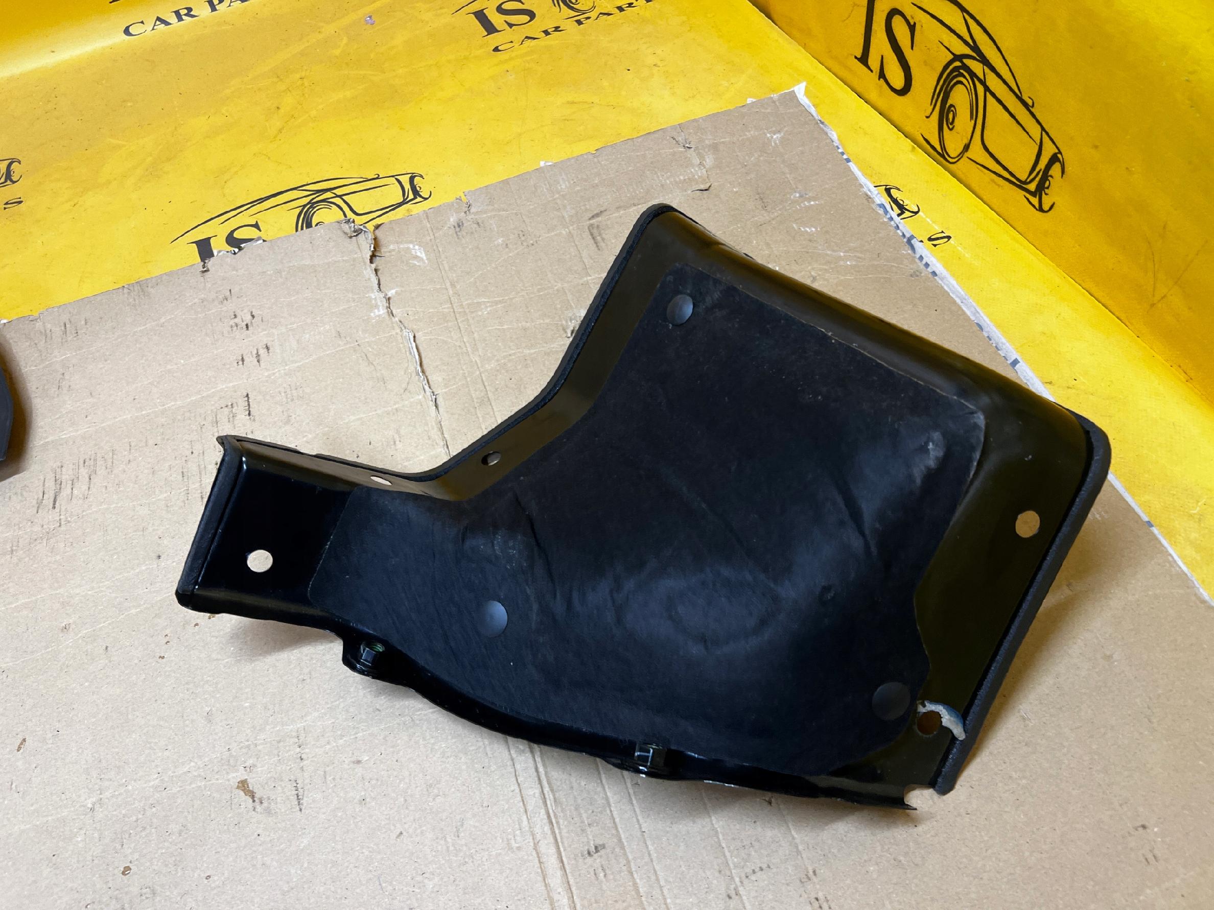 OSŁONA WZMOCNIENIE PODSZYBIA FORD MUSTANG VI