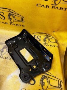 PODSTAWA AKUMULATORA MERCEDES W246 W117 W176 X156 W156