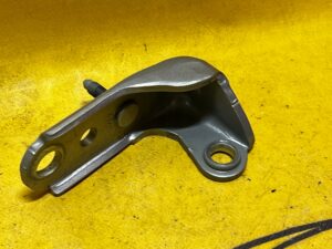 ZAWIAS DRZWI PRAWY GÓRNY PRZÓD FORD KUGA MK2