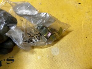 5 X KLAMRA MOCOWANIE LISTWY ZDERZAKA PRZÓD BMW 3 E30 5 E28 NOWA OEM