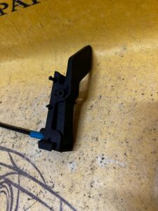 RĄCZKA CIĘGNO LINKA OTWIERANIA MASKI RENAULT ZOE I Z.E.