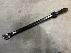 WSPORNIK USZTYWNIAJĄCY NADWOZIE LAND ROVER DISCOVERY 5 V L462