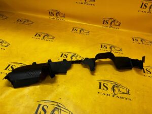 KIEROWNICA POWIETRZA OSŁONA PASA PRZÓD DACIA SANDERO III