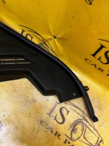 PRAWA OSŁONA PODSZYBIE GÓRNE GENESIS GV70