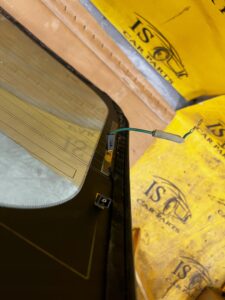 SZYBA TYLNA TYŁ INFINITI Q50 SZYBA BAGAŻNIKA