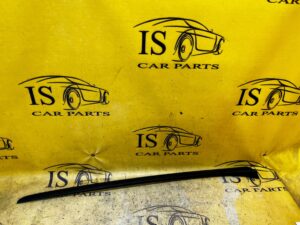 LISTWA SZYBY PRZÓD CZOŁOWEJ LEWA PORSCHE CAYENNE II 7P5