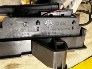 INSTALACJA WIĄZKA OKABLOWANIE DESKI KONSOLI AUDI Q5