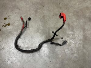 PRZEWÓD KLEMA PLUSOWA RANGE ROVER VELAR L560