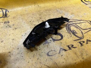 ŚLIZG MOCOWANIE PROGU LEWY TYŁ AUDI A8 D4 LONG