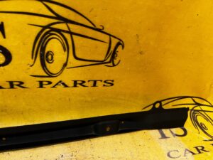 KIEROWNICA POWIETRZA PRZÓD PRZEDNIA TOYOTA HILUX VIII 8