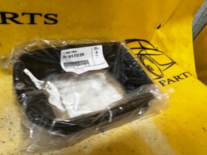 RAMKA OSŁONA LUSTERKA LEWA BMW E38 E39 NOWA OEM