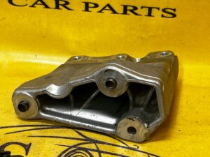 ŁAPA MOCOWANIE UCHWYT SILNIKA BMW F40 F48 B38