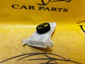 ZBIORNICZEK PŁYNU HAMULCOWEGO PEUGEOT 308 T9