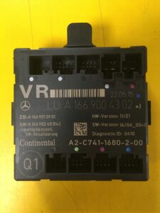 MODUŁ STEROWNIK DRZW PRAWY PRZÓD MERCEDES INFINITI