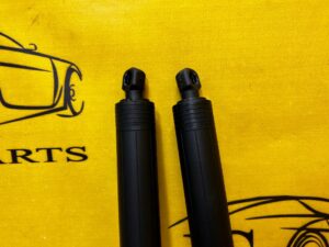 KOMPLET SIŁOWNIKI KLAPY BAGAŻNIKA PORSCHE CAYENNE 9Y3 9Y0 COUPE HYBRID