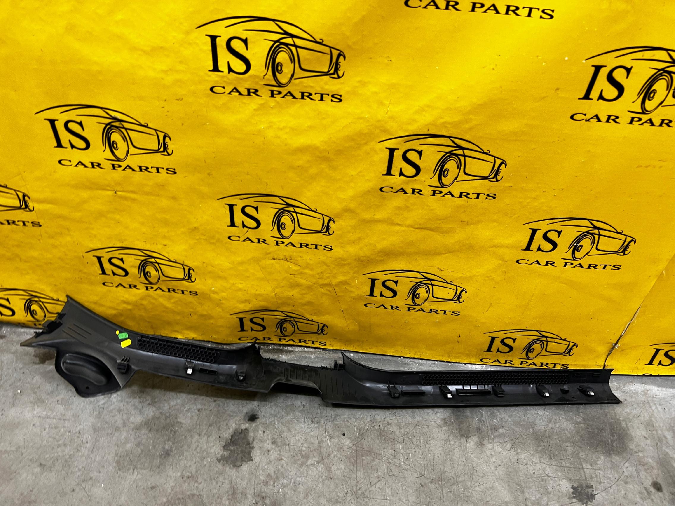 OSŁONA NAKŁADKA PROGU PRAWA VOLKSWAGEN T-ROC