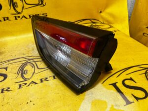 LAMPA TYLNA W KLAPĘ PRAWA FORD ESCAPE MK4