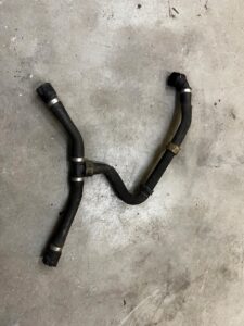 RURKA PRZEWÓD WĄŻ WODY UKŁADU CHŁODZENIA BMW M5 F90