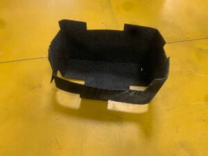 GÓRNA OSŁONA OBUDOWA AKUMULATORA JEEP WRANGLER JL