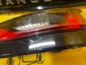 KPL LAMPY TYŁ TYLNE PRAWA LEWA BLENDA CZARNE LED RANGE ROVER VELAR L560 EU