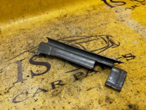 UCHWYT WSPORNIK MOCOWANIE PORSCHE CAYENNE II 7P5