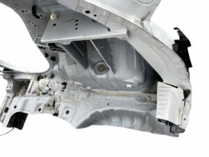 ĆWIARTKA BŁOTNIK POSZYCIE SŁUPEK PRÓG TYŁ PRAWY DACIA SANDERO III