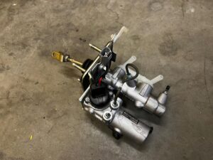 POMPA HAMULCOWA LEXUS RX 450H III 3 AL10