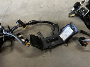 OKABLOWANIE WIĄZKA INSTALACJA WNĘTRZA FORD ESCAPE MK4